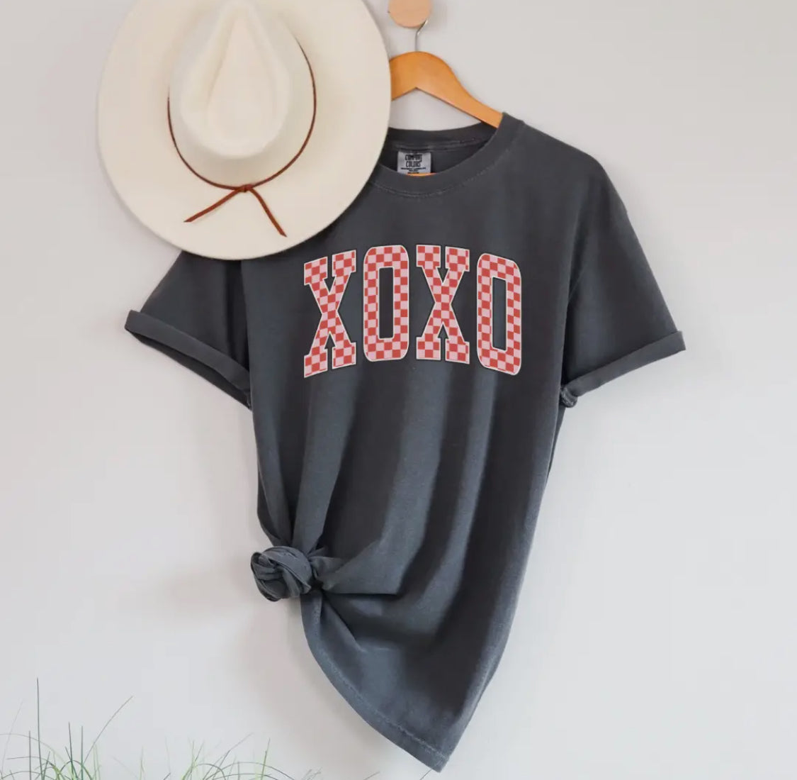 XOXO Tee